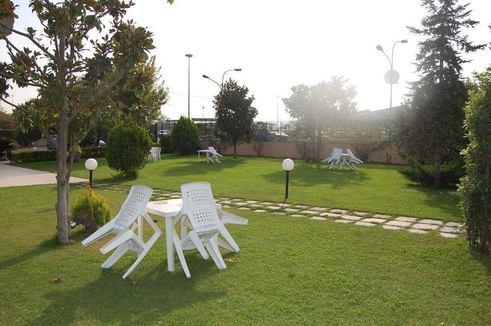 Laurence Hotel 3*