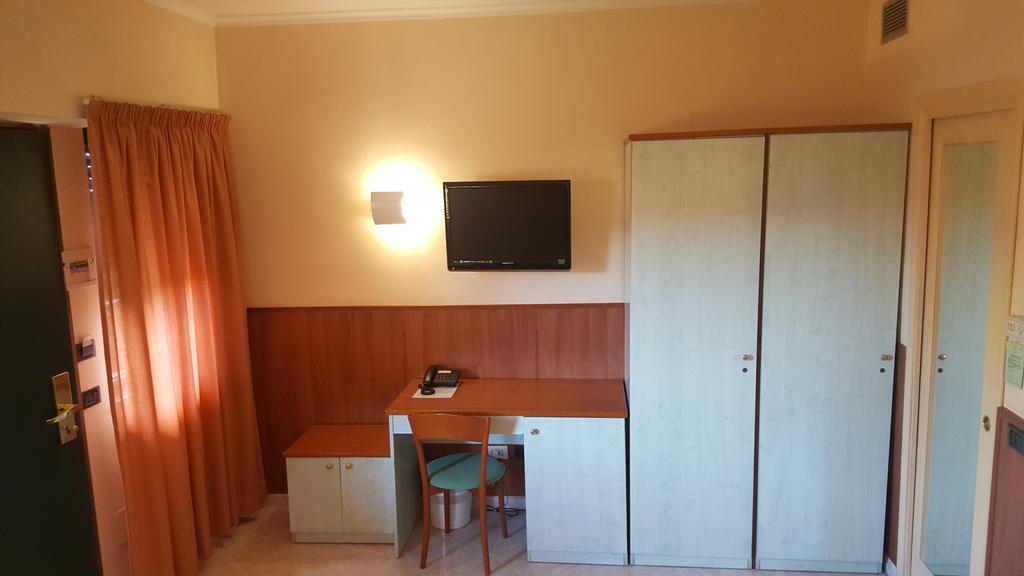 Laurence Hotel 3*